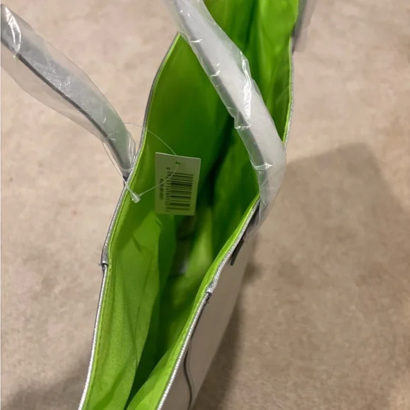 Clinique Silver Tote Bag - Picture 2 of 7